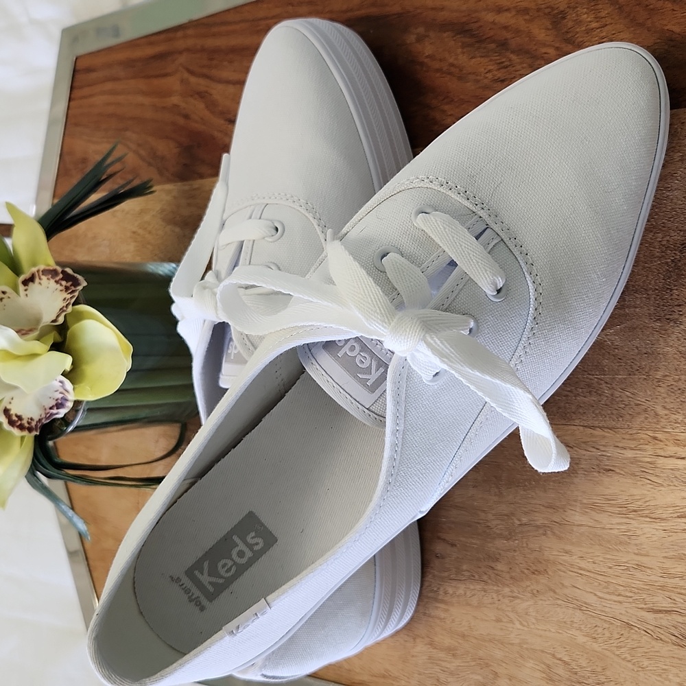Keds Pointy WOMENS canvas